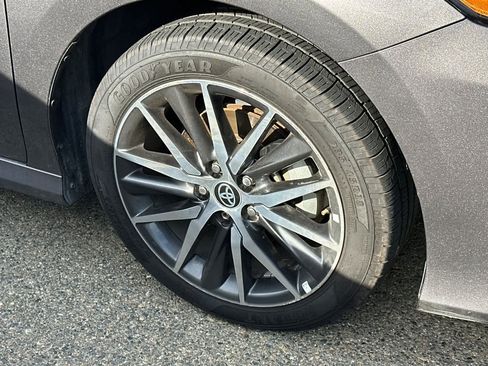 Used 2024 Toyota Camry XLE image 11