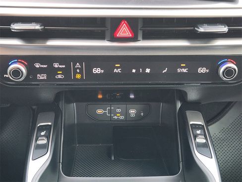 New 2026 Kia Sorento S image 14