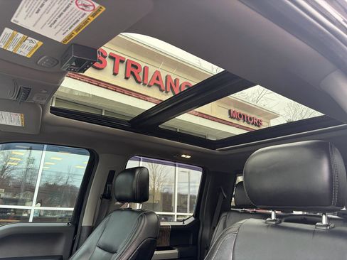 Used 2019 Ford F250 Lariat w/ Lariat Ultimate Package image 44