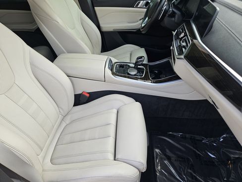 Used 2019 BMW X5 xDrive40i w/ Premium Package 2 image 14