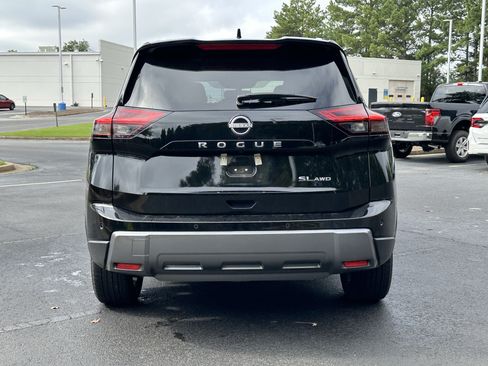 Used 2026 Nissan Rogue SL AWD/4WD image 10