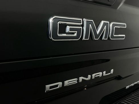 Used 2024 GMC Sierra 1500 Denali Ultimate image 12
