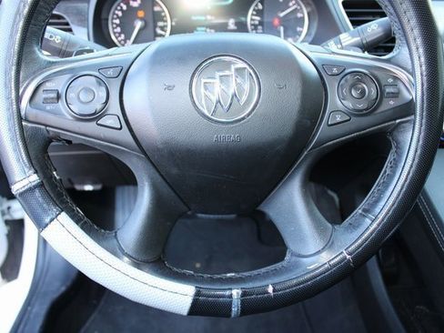 Used 2017 Buick LaCrosse Essence image 12