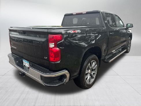 Used 2023 Chevrolet Silverado 1500 LT AWD/4WD image 4