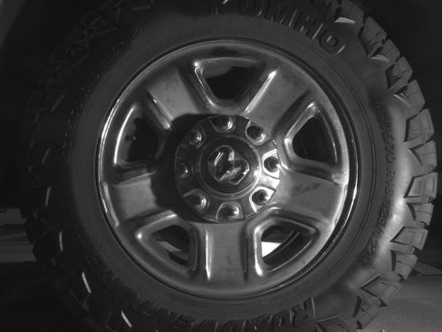 Used 2023 RAM 2500 Tradesman w/ Chrome Appearance Group image 12