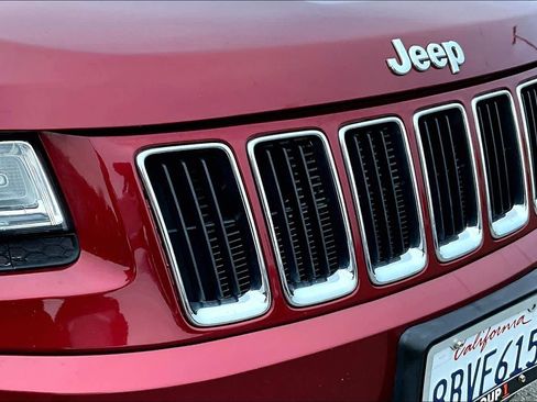 Used 2015 Jeep Grand Cherokee Limited w/ Luxury Group II image 29