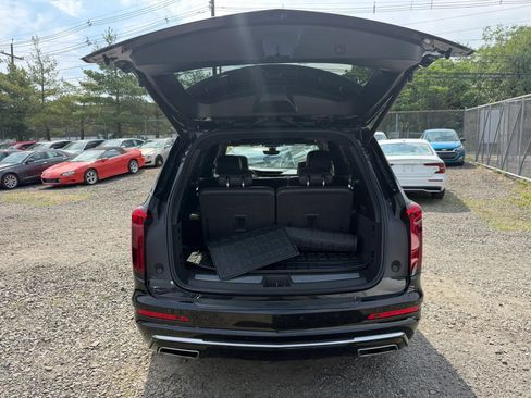 Used 2023 Cadillac XT6 Premium Luxury w/ Platinum Package AWD/4WD image 33