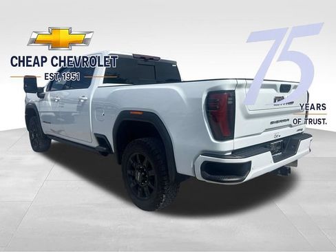 Used 2024 GMC Sierra 2500 AT4 w/ AT4 Premium Plus Package AWD/4WD image 3