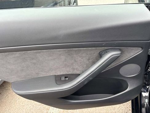 Used 2022 Tesla Model 3 image 17