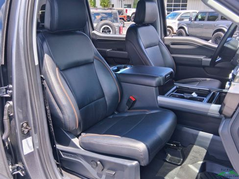 Used 2026 Ford F250 Lariat AWD/4WD image 11