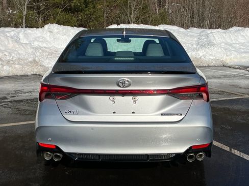 Used 2019 Toyota Avalon Touring w/ Advanced Safety Package image 4