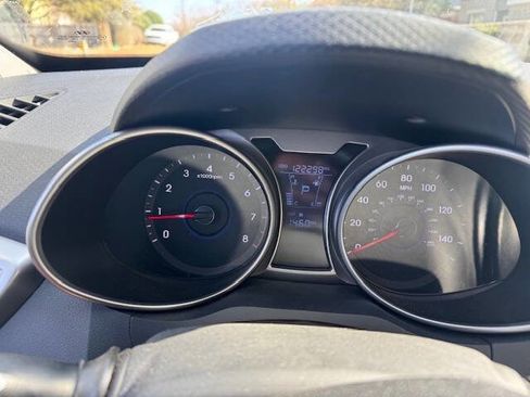 Used 2014 Hyundai Veloster RE:FLEX Edition image 27