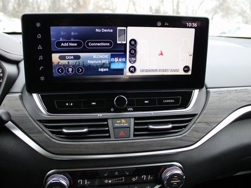 New 2025 Nissan Altima 2.5 SL image 13