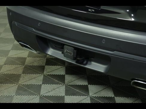 Used 2021 Jeep Cherokee Latitude Lux w/ Trailer Tow Group image 18