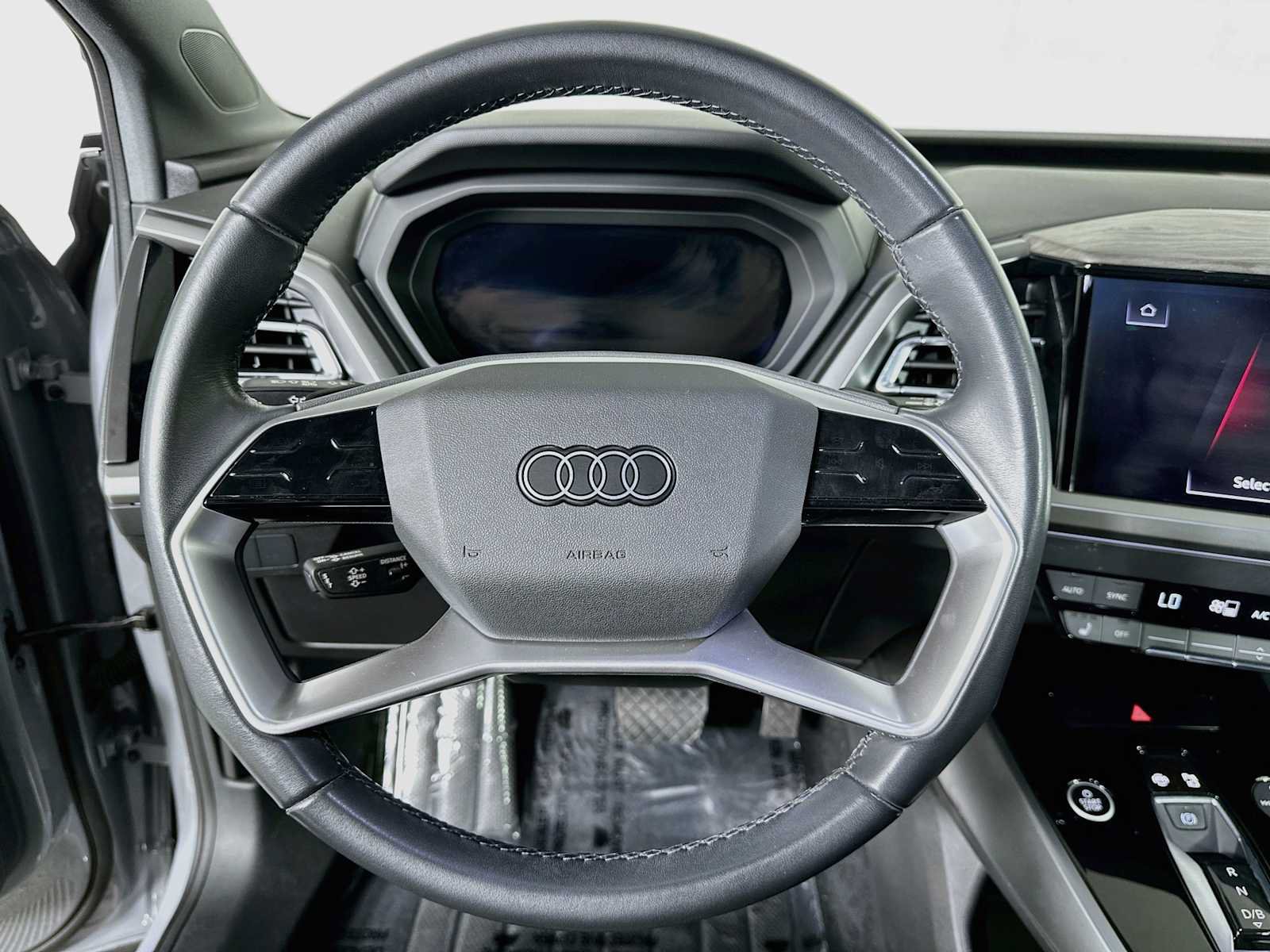 Used 2024 Audi Q4 e-tron Premium w/ Convenience Package AWD/4WD image 11