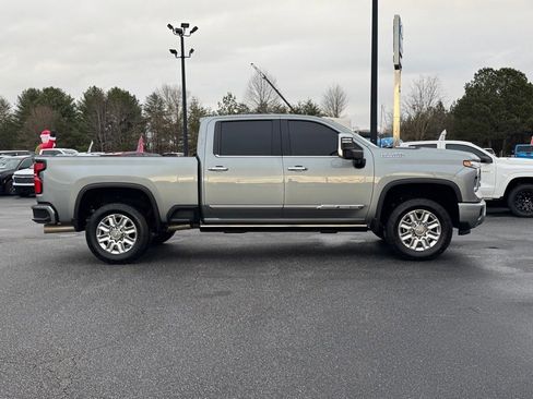 Used 2025 Chevrolet Silverado 3500 High Country w/ High Country Premium Package image 2