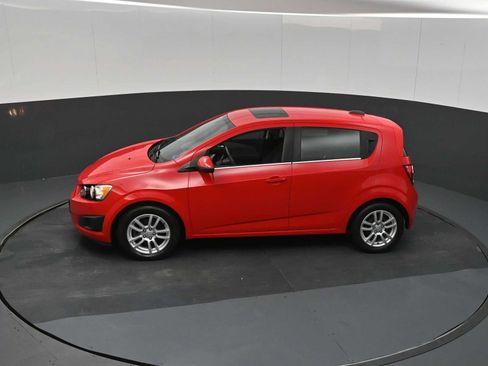 Used 2015 Chevrolet Sonic LT w/ Fun and Sun Package FWD image 13