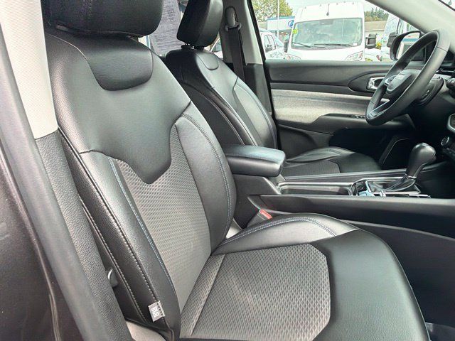 Used 2022 Jeep Compass Latitude AWD/4WD image 10