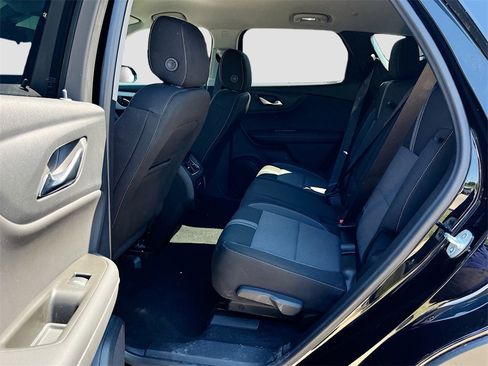 Used 2025 Chevrolet Blazer LT image 23
