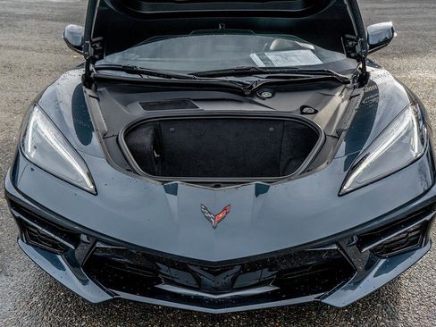 Used 2020 Chevrolet Corvette Stingray Coupe w/ 1LT image 43