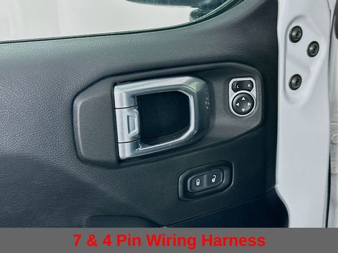 Used 2021 Jeep Wrangler Unlimited Sahara image 24