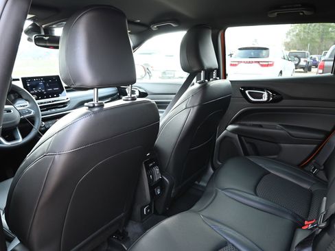 New 2026 Jeep Compass Latitude image 20