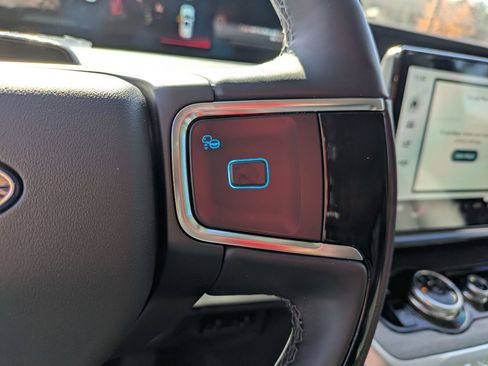 New 2025 Ford Expedition Platinum w/ Driver's Package image 19