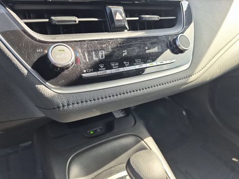 Used 2024 Toyota Corolla SE w/ SE Premium Package FWD image 22