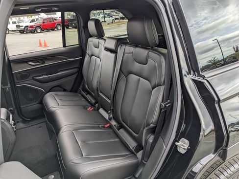 New 2026 Jeep Grand Cherokee Limited image 39