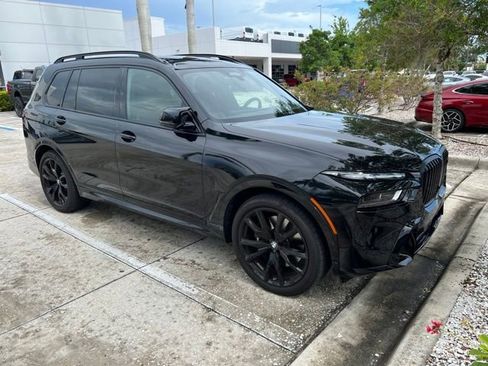 Used 2025 BMW X7 M60i AWD/4WD image 3