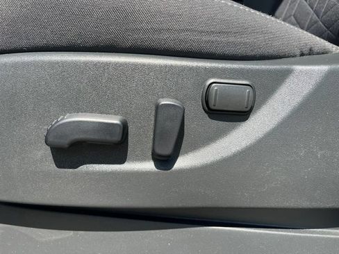Certified 2026 Nissan Frontier SV AWD/4WD image 11