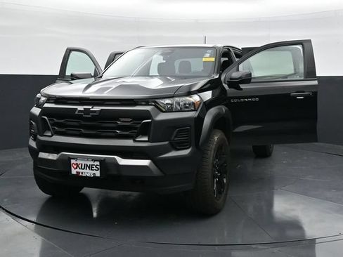 Used 2024 Chevrolet Colorado Trail Boss w/ Advanced Trailering Package AWD/4WD image 43