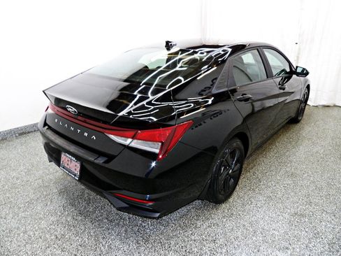 Used 2023 Hyundai Elantra SEL FWD image 6