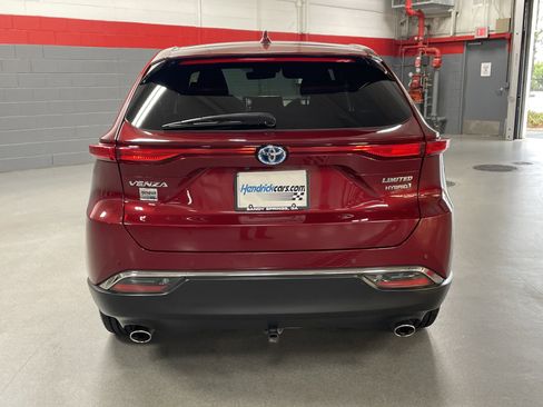 Certified 2021 Toyota Venza Limited w/ Advanced Technology Package image 9