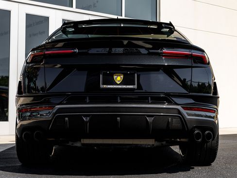 Used 2024 Lamborghini Urus Performante AWD/4WD image 15