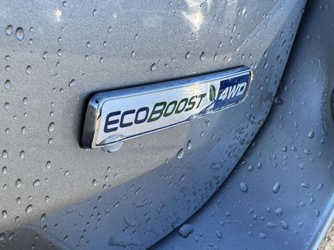 Used 2020 Ford Explorer XLT w/ Equipment Group 202A image 9