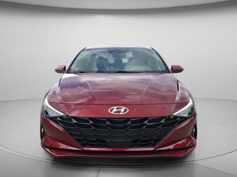 Used 2023 Hyundai Elantra SEL w/ Convenience Package FWD image 5