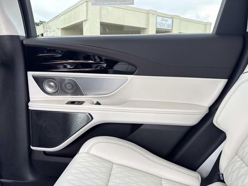 New 2026 Lincoln Nautilus Black Label AWD/4WD image 15