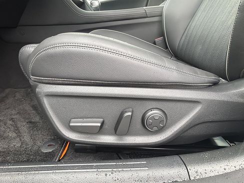 Used 2026 Genesis G70 2.5T Prestige image 20