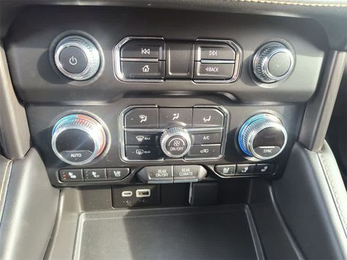Used 2023 GMC Yukon AT4 image 19