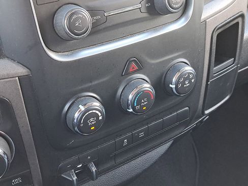 Used 2018 RAM 1500 Express w/ Black Ram 1500 Express Group image 21