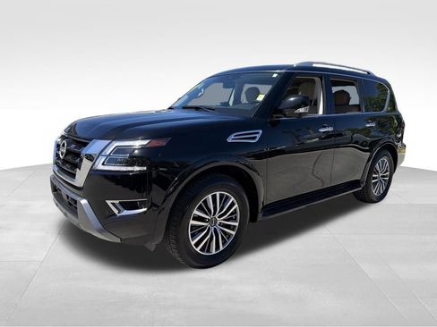 Used 2024 Nissan Armada SL w/ Captain's Chairs Package image 3