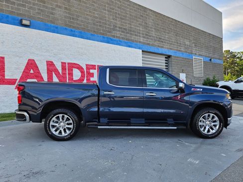 Used 2021 Chevrolet Silverado 1500 LTZ w/ LTZ Premium Package AWD/4WD image 8