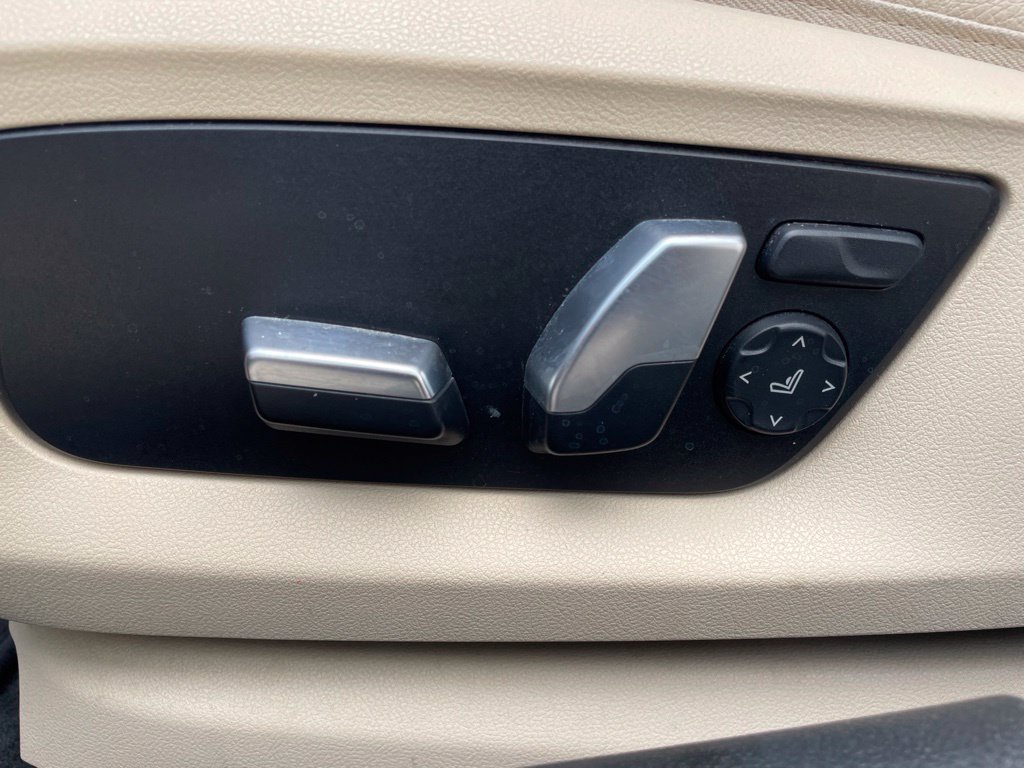 Used 2018 BMW 540i RWD image 18