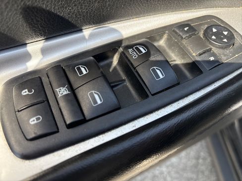 Used 2018 Dodge Journey SE FWD image 15