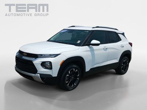 Used 2023 Chevrolet TrailBlazer LT AWD/4WD image 3