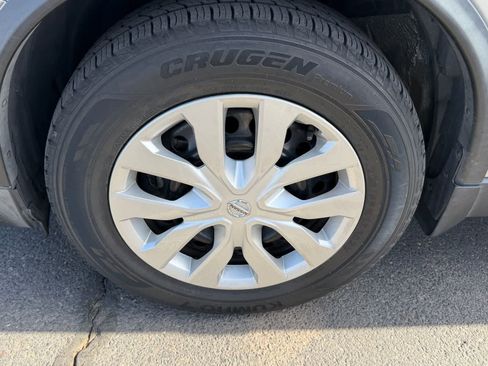 Certified 2017 Nissan Rogue S AWD/4WD image 5