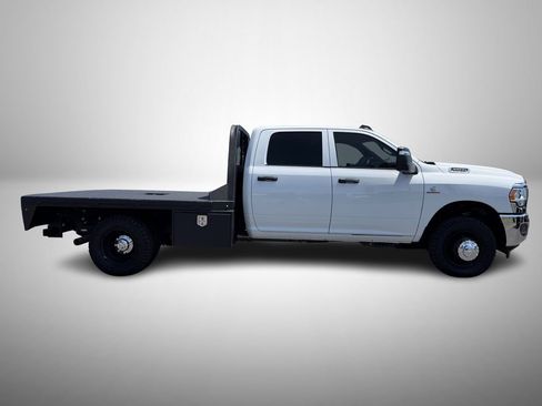 Used 2024 RAM 3500 Tradesman w/ Chrome Appearance Group image 5