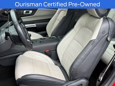 Used 2025 Ford Mustang GT Premium RWD image 25