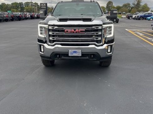 Used 2022 GMC Sierra 2500 SLE w/ SLE Value Package; image 2